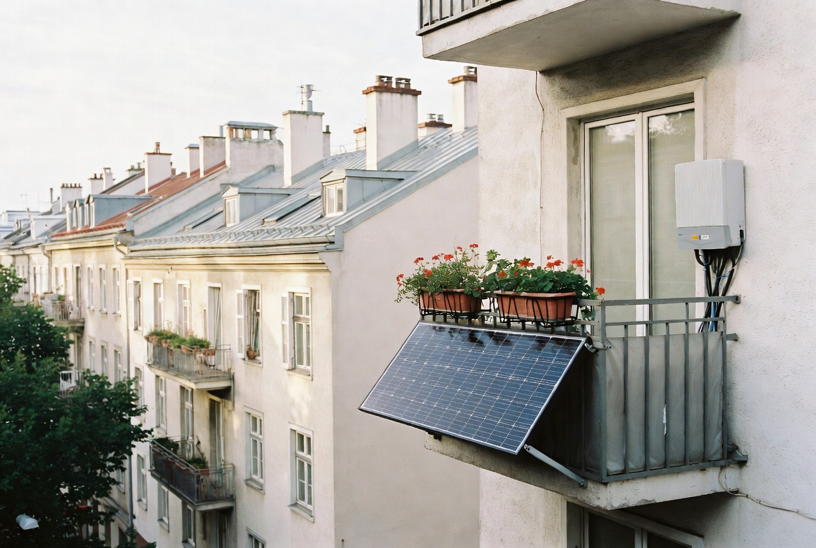 Balkonkraftwerk Wien 2026: Regeln, Anmeldung & Installation
